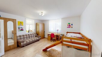 Romantický RD po kompletnej rekonštrukcii v Dolných Salibách - 12