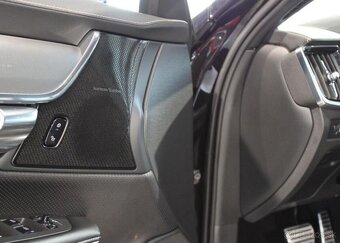 Volvo V90 D5 AWD R-Design PilotA / HarKa nafta automat - 12