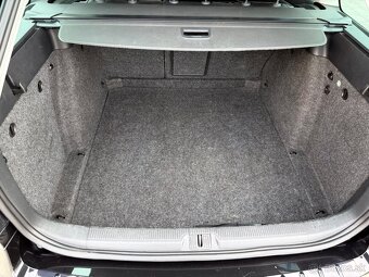 Škoda octavia COMBI 2.0TDi DSG Xenon - 12