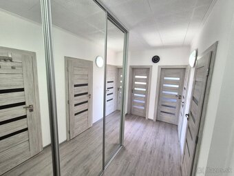 Krásny 3-izbový byt s loggiou  / 68 m2 / - Bytča - 12