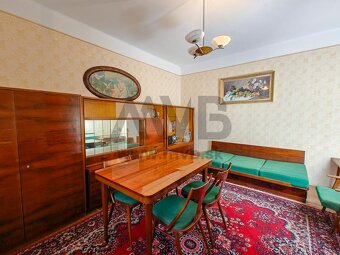 RODINNÝ DOM S VÝBORNOU LOKALITOU A MUROVANOU GARÁŽOU - 12