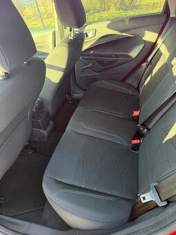 Ford Fiesta - 12