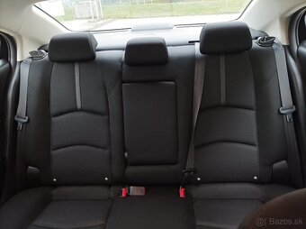 Mazda 3 Sedan 2.0 Skyactiv, čierna metalíza - 12