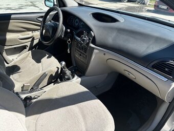 Citroen C5 2.0i 16V - 12