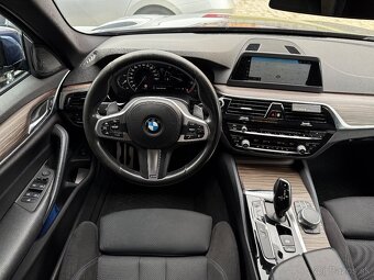 BMW 530d Touring M-Packet - 12