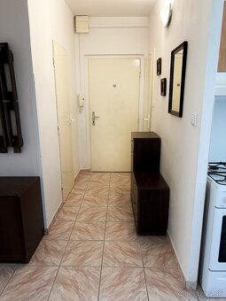 Na predaj priestranný 2-izbový byt, SEVER – 65 m2, balkón - 12