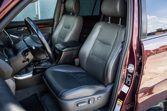 Toyota Land Cruiser 3.0 D-4D Lux+ A/T, Strešné, Exkluziv lak - 12