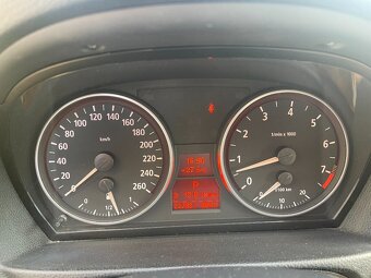 BMW 330xi Touring (E91) – xDrive – 3.0  benzín – Automat - 12