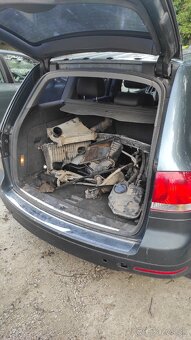 Rozpredam vw touareg 2004 - 12
