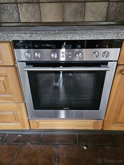 Masívna kuchynská linka z Nemecka so spotrebičmi - 12