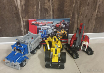 Skladačka - na chlp rovnaka ako lego  42023 - 12