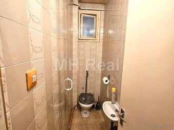 ENCS - Maďarsko 5 izbový RD, žiadaná lokalita - 12