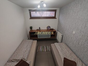 PRENÁJOM DOMU VÝHRADNE PRE FIRMY - ŽDAŇA - 12
