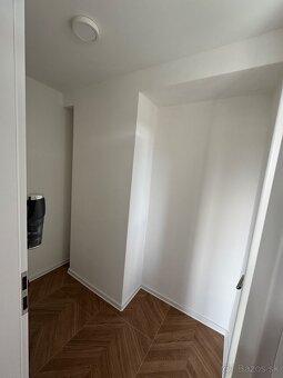 Prenájom kompletne zrekonštrovaného 2i bytu - 12