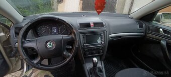 Škoda Octavia 2 1.9 TDI 77KW - 12