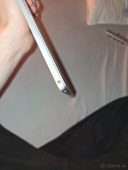 Microsoft Surface Pro (tablet 2 v 1 – i5-7300U, 8 GB RAM, 25 - 12