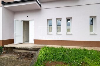 Prenájom priestorov 255m2 - 12