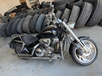 Honda VTX 1800 C - 12