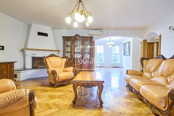 Luxusný 3i RD na parcele 1198m2,bazén,chata,4xparking-DS - 12