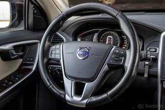 Volvo XC60 D4 2.4L Drive-E Luxury Geartronic AWD - 12