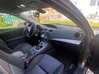 Mazda 3 - 12