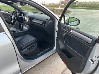 Predám VW Touareg 2 facelift R-line - 12