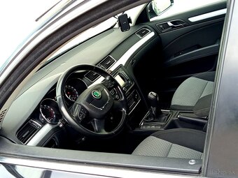 ŠKODA SUPERB COMBI 1.6 TDI CR 77KW  •  03.2012  • Pekný stav - 12