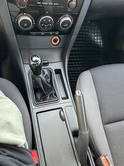 Mazda 3 hatchback - 12