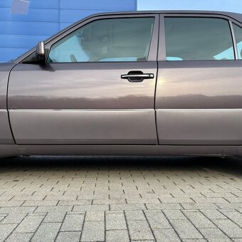 Mercedes-Benz E 250 2.5TDI 83kw - 12