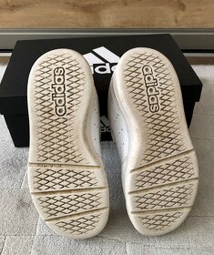 Botasky Adidas č.29, 30,5 a 31,5 - 12