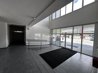 Na predaj priestory pre podnikanie – Kapitána Nálepku, L. Mi - 12