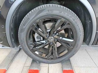VW Tiguan Allspace R-Line 4Mot 7-miestny Black Style - 12