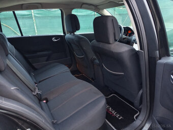 Renault Megane grandtour 1,9 DCI 88kw Šport R26 - 12