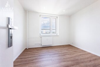 ČERSTVÁ REKONŠTRUKCIA S BONUSOM-3-izbový byt - 12