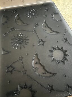 SIZZIX Big Shot vyrezavaci a embosovaci stroj - 12