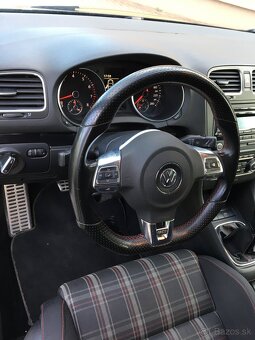 VOLKSWAGEN GOLF 6 GTI 2.0 TFSI TURBO Benzín - 12