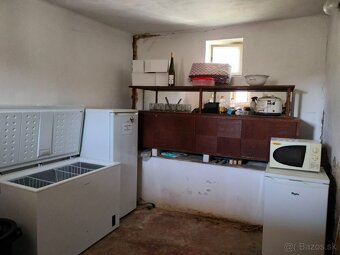 PREDAJ: Starší vidiecky dom s veľkým pozemkom a vínnou pivni - 12