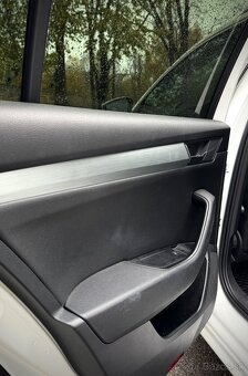 ŠKODA SUPERB COMBI 2.0TDi AUTOMAT - 12