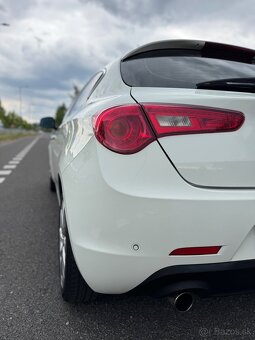 Alfa Romeo Giulietta 1.6 multijet Nová  STK - 12