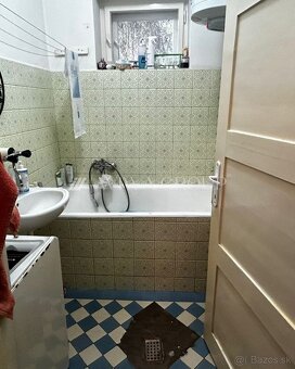 Na predaj rodinný dom v centre mesta Nesvady - 12