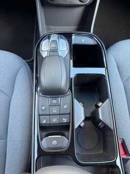 Hyundai Ioniq Facelift 40KWh Electric model: 2021 - 12
