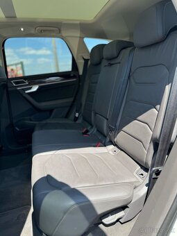 Volkswagen Touareg 3.0 V6 TDI SCR 286k R-Line 4Motion - 12