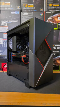 Intel Core i7-6700, GTX 1080 8GB, 16GB RAM, SSD, RGB - 12