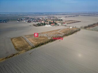 Nehnuteľnosť Michal na Ostrove - Na predaj stavebné pozemky  - 12