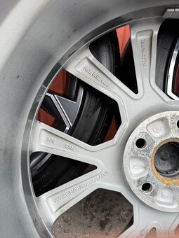 Originál elektróny Skoda RS Octavia R19 LETNÉ 235/40R19 - 12