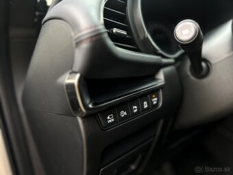 Mazda 3 2.5 e-Skyactiv G140 mHEV Takumi, V záruke,BOSE audio - 12