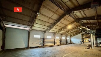 NA PREDAJ -  sklad 600 m2 s pozemkom 1450 m2 v priemyselnej  - 12