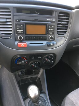 KIA RIO 1.4 i PILOT 110 000KM - 12