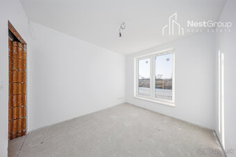 PREDAJ NOVOSTAVBA 4-IZBOVÝ DVOJPODLAŽNÝ RD, POZEMOK 300m2 - 12