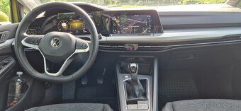 VW Golf Variant 8 v zaruke so zimnymi pneu gratis - 12